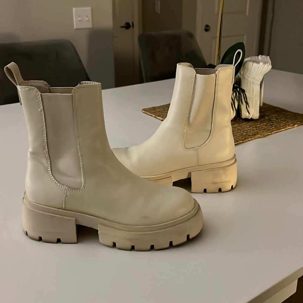Forever 21 Chelsie chunk boots